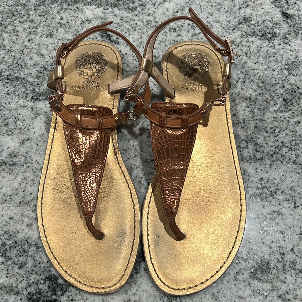 Vince Camuto Sandals - Size 8